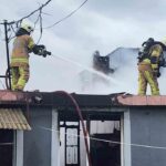 Mustafakemalpaşa’da yangında dumandan etkilenen 82 yaşındaki adam hastaneye kaldırıldı.