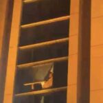 Bursa’nın Nilüfer ilçesinde bir otelde çıkan yangında üst katlarda bazı kişiler mahsur kaldı.