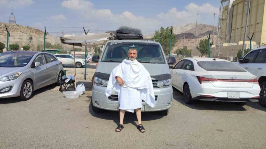 İnegöl’de yaşayan 74 yaşındaki otobüs şoförü, karavanla Mekke’ye umreye gitti. İnegöl’de yaşayan 74 yaşındaki otobüs şoförü, karavanla Mekke’ye umreye gitti.