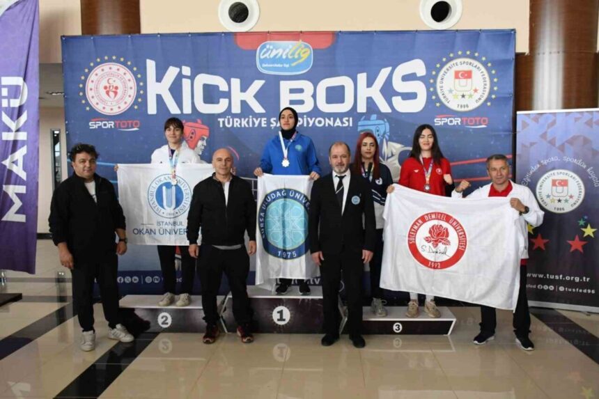 Ünilig Kick Boks Türkiye Şampiyonası, Burdur’da sona erdi; BUÜ’lü sporcular önemli dereceler elde etti. Ünilig Kick Boks Türkiye Şampiyonası, Burdur’da sona erdi; BUÜ’lü sporcular önemli dereceler elde etti.