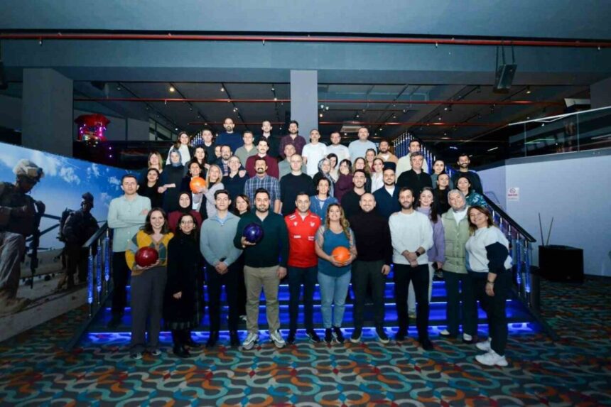 Bursa Büyükşehir Belediyesi, çalışanların motivasyonunu artırmak için sosyal ve sportif etkinlikler düzenliyor. Bursa Büyükşehir Belediyesi, çalışanların motivasyonunu artırmak için sosyal ve sportif etkinlikler düzenliyor.