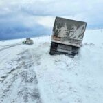Adilcevaz’da Sıkı Buzlanma ve Fırtına Trafik Kazalarına Yol Açtı