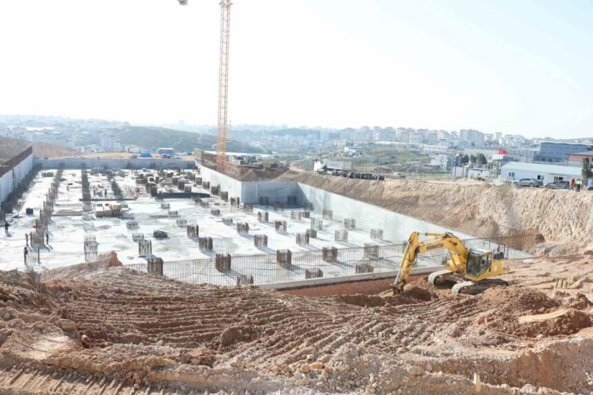 Çayırova Belediye Başkanı Çiftçi, Devlet Hastanesi şantiyesini ziyaret etti, inşaat ilerlemesini değerlendirdi. Çayırova Belediye Başkanı Çiftçi, Devlet Hastanesi şantiyesini ziyaret etti, inşaat ilerlemesini değerlendirdi.