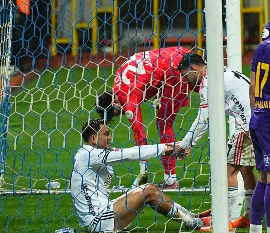 Cengiz Ünder, Eyüpspor maçında Beşiktaş ile 5. golünü attı Cengiz Ünder, Eyüpspor maçında Beşiktaş ile 5. golünü attı