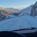 İspir-Yusufeli yolunda buzlanma sürücüler için tehlikeli koşullar yaratıyor.