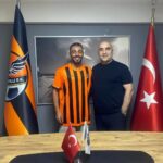 İzmir Çoruhlu FK, 38 yaşındaki orta saha futbolcusu Nizamettin Çalışkan’ı transfer etti.