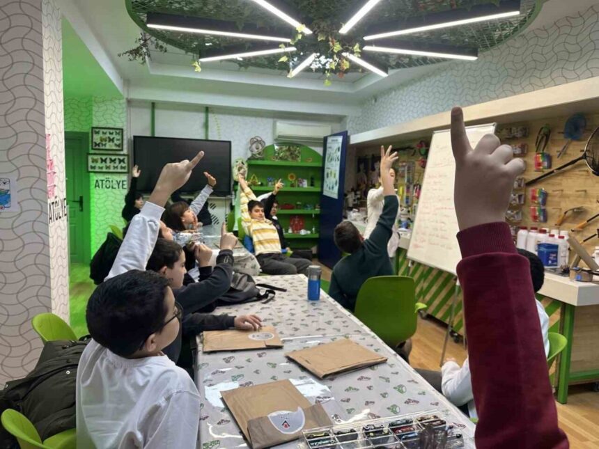 Çorum Belediyesi’nin Bilim Çorum’u, TÜBİTAK Bilim Merkezleri Kış Akademisi’ne ev sahipliği yapıyor. Çorum Belediyesi’nin Bilim Çorum’u, TÜBİTAK Bilim Merkezleri Kış Akademisi’ne ev sahipliği yapıyor.