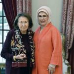 Cumhurbaşkanı Erdoğan, iş insanı Rahmi Koç ve Semahat Arsel’i Cumhurbaşkanlığı Külliyesi’nde ağırladı.