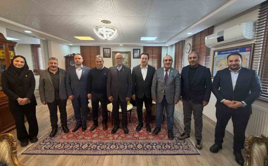 Doğu Anadolu Gazeteciler Cemiyeti, İran Başkonsolosu Alibeman Eghbalı Zarch’a ziyaret gerçekleştirdi. Doğu Anadolu Gazeteciler Cemiyeti, İran Başkonsolosu Alibeman Eghbalı Zarch’a ziyaret gerçekleştirdi.