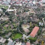 Darıca Hayvanat Bahçesi, işletmeci ailenin isteğiyle kapandı; hayvanlar diğer illere nakledildi.