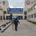 DEAŞ propagandası nedeniyle 2014’te aranan kişi Afyonkarahisar’da polis tarafından yakalandı.