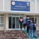 Mersin’de DEAŞ’a finans sağlamaktan 17 şahıs gözaltına alındı, 9’u tutuklandı.