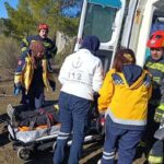 Çameli’nde kontrolden çıkan traktör devrildi, bir kişi yaralandı.