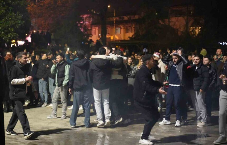 Denizli’de 2026’ya geçiş kutlamaları huzur içinde geçti, güvenlik önlemleri üst düzeydeydi.