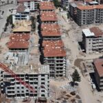 Malatya’da depremler sonrası yıkılan binalarla ilgili davalarda hapis cezaları verildi.