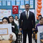 Hatay’da 224 yeni okul hizmete girdi, 50 okul inşaatı devam ediyor; 374 bin öğrenci karne heyecanı yaşıyor.