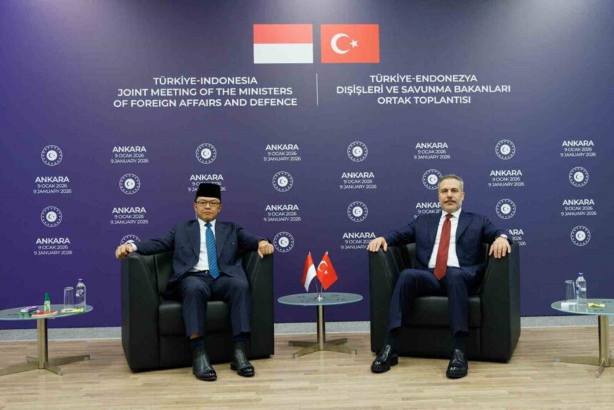 Dışişleri Bakanı Hakan Fidan, Endonezyalı mevkidaşı Sugiono ile Ankara’da buluştu. Dışişleri Bakanı Hakan Fidan, Endonezyalı mevkidaşı Sugiono ile Ankara’da buluştu.