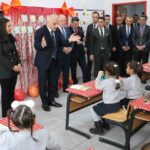 Diyarbakır’da 458 bin 207 öğrenci karnelerini alarak yarıyıl tatiline girdi. Okullar 2 Şubat’ta yeniden açılacak.