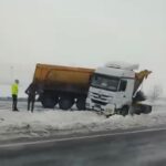 Bismil’de aynı yolda 5 aracın karıştığı kaza meydana geldi.