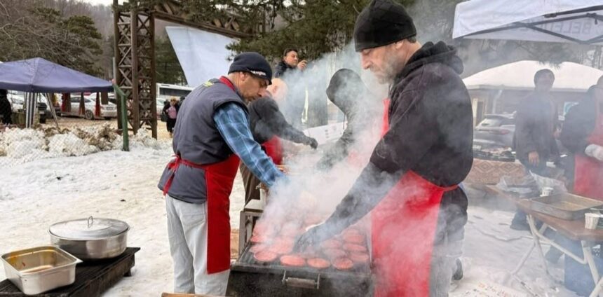 Domaniç’te Eğitim Derneklerince İkincisi Düzenlenen Kocayayla Sucuk Festivali Yoğun İlgi Gördü Domaniç’te Eğitim Derneklerince İkincisi Düzenlenen Kocayayla Sucuk Festivali Yoğun İlgi Gördü