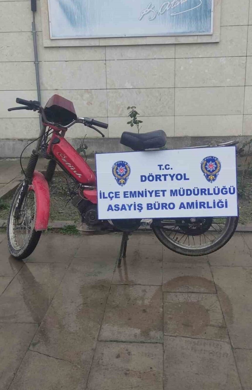 Hatay Dörtyol’da motosiklet ve motorlu testere hırsızlığı şüphelisi tutuklandı. Hatay Dörtyol’da motosiklet ve motorlu testere hırsızlığı şüphelisi tutuklandı.