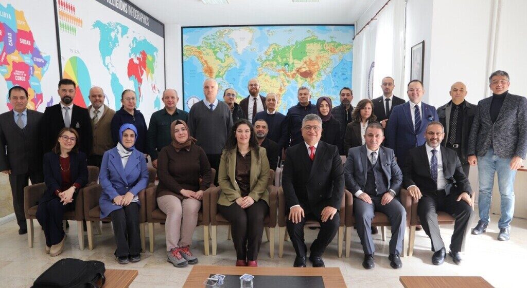 Dumlupınar Üniversitesi’nde Uygulama ve Araştırma Merkezleri Müdürler Toplantısı gerçekleştirildi.