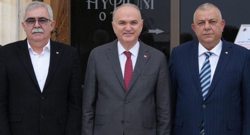 DTSO Yönetimi, Düzce Belediye Başkanı Özlü’ye yönelik insan onuruna aykırı eleştirileri kınadı.