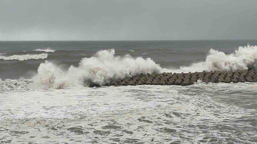Batı Karadeniz’de Kuvvetli Rüzgar ve Fırtına Bekleniyor, Tedbirli Olunması Uyarısı Yapıldı Batı Karadeniz’de Kuvvetli Rüzgar ve Fırtına Bekleniyor, Tedbirli Olunması Uyarısı Yapıldı