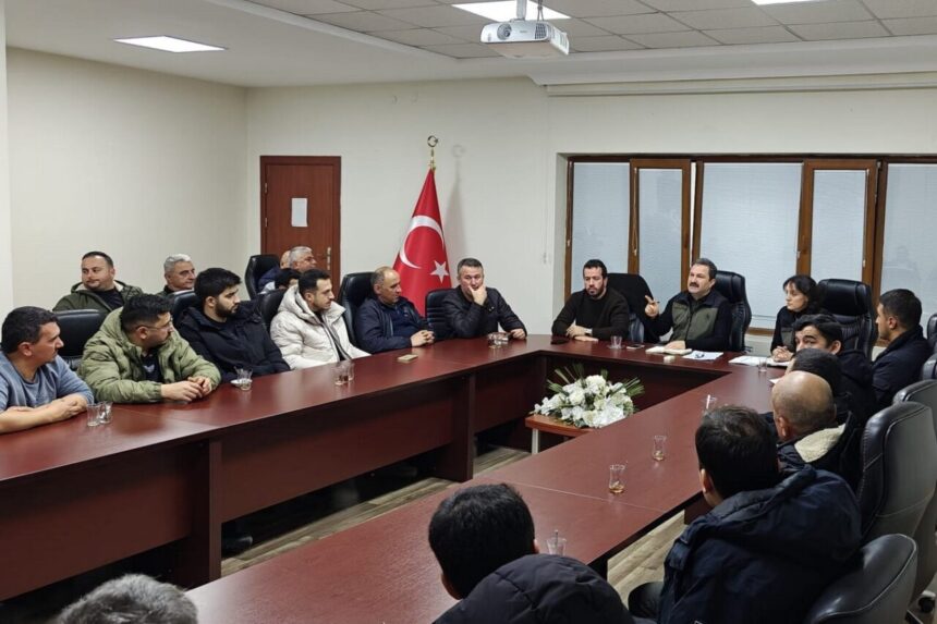 Düzce Orman İşletme Müdürlüğü, yeni personeline hizmet içi eğitim programı düzenledi. Düzce Orman İşletme Müdürlüğü, yeni personeline hizmet içi eğitim programı düzenledi.