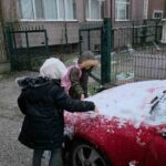 Düzce’de Sabah Erken Saatlerde Kar Yağışı Başladı, Çocuklar Sevinçle Karla Oynadı