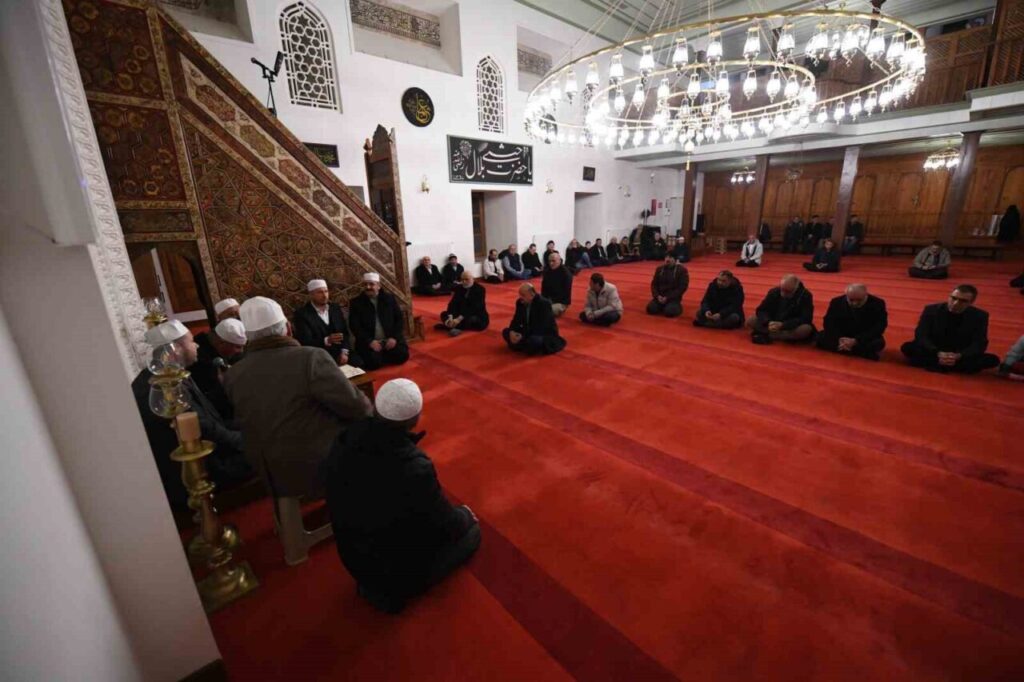 Kastamonu’da, 10 Ocak Çalışan Gazeteciler Günü için mevlid-i şerif programı düzenlendi.