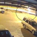 Hatay’da aydınlatma direğine çarparak takla atan otomobilde 7 aylık Ece bebeğin hayatını kaybettiği kaza güvenlik kamerasında.