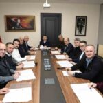 Edremit’te Tarıma Dayalı Organize Tarım Bölgesi’nde yatırım süreci hızlandı, parsel tahsisleri yapıldı.