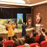 Efeler Belediyesi’nden sahnelenen tiyatrolarla çocuklar eğlenip doğa sevgisi öğretiliyor.