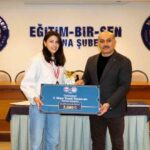 Eğitim-Bir-Sen Adana Şubesi’nin düzenlediği 2. Masa Tenisi Turnuvası sona erdi. Şampiyonlar, ödüllerini Şube Başkanı Mustafa Sarıgeçili’den aldı.