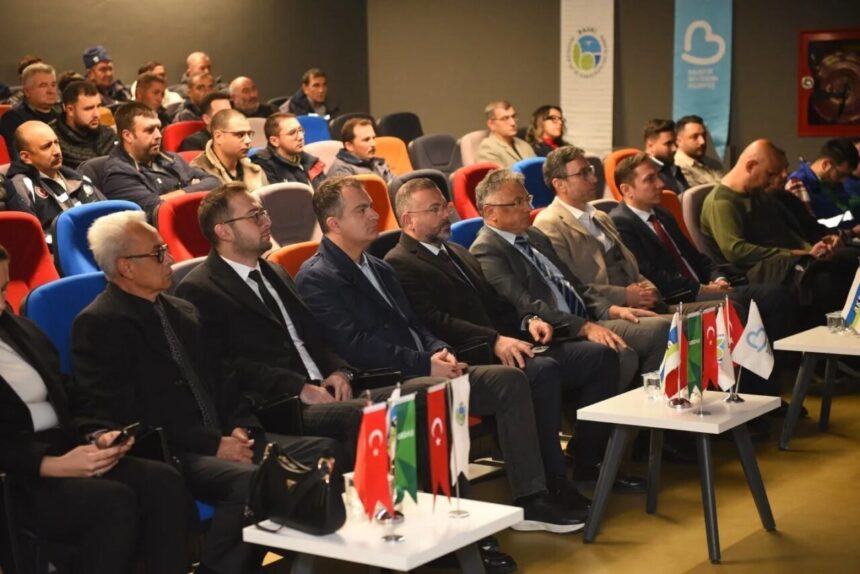 Balıkesir Su ve Kanalizasyon İdaresi’nden (BASKİ) personele yönelik güvenli çalışma eğitimi düzenlendi.