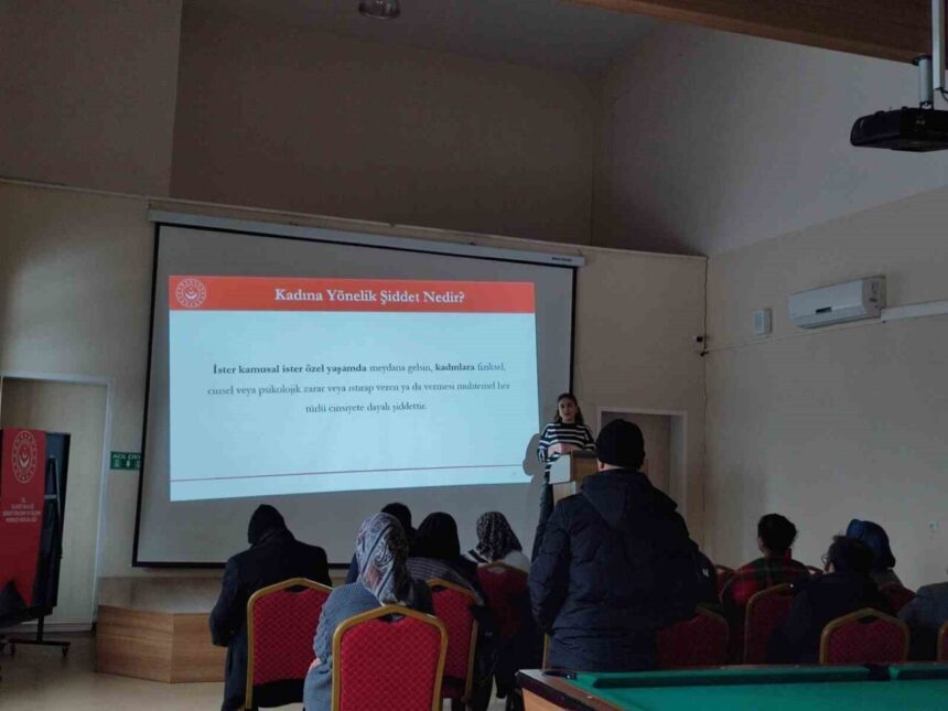 Elazığ’da kadına yönelik şiddetle ilgili Güneykent Çocuk Evleri personeline eğitim verildi. Elazığ’da kadına yönelik şiddetle ilgili Güneykent Çocuk Evleri personeline eğitim verildi.