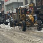 Elazığ’da yoğun kar yağışının ardından kar temizleme çalışmaları hızlandırıldı.