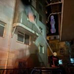 Mersin’in Bozyazı ilçesinde elektrikli sobadan çıkan yangın, apartmanda paniğe yol açtı.