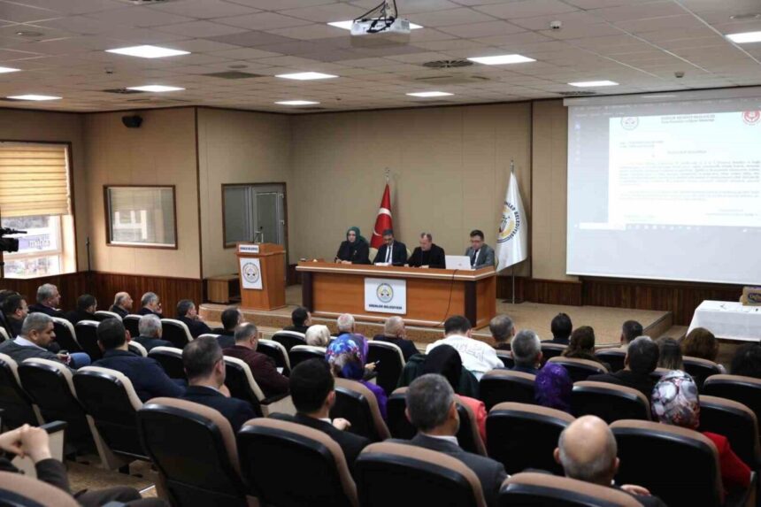 Erenler Belediyesi Ocak Ayı Olağan Meclis Toplantısı’nda asfalt çalışmalarını ve tazminat oranını ele aldı.