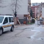 Bursa’da aile içi şiddet olayında 1 kişi gözaltına alındı; kadın çocuğuyla camiye sığındı.