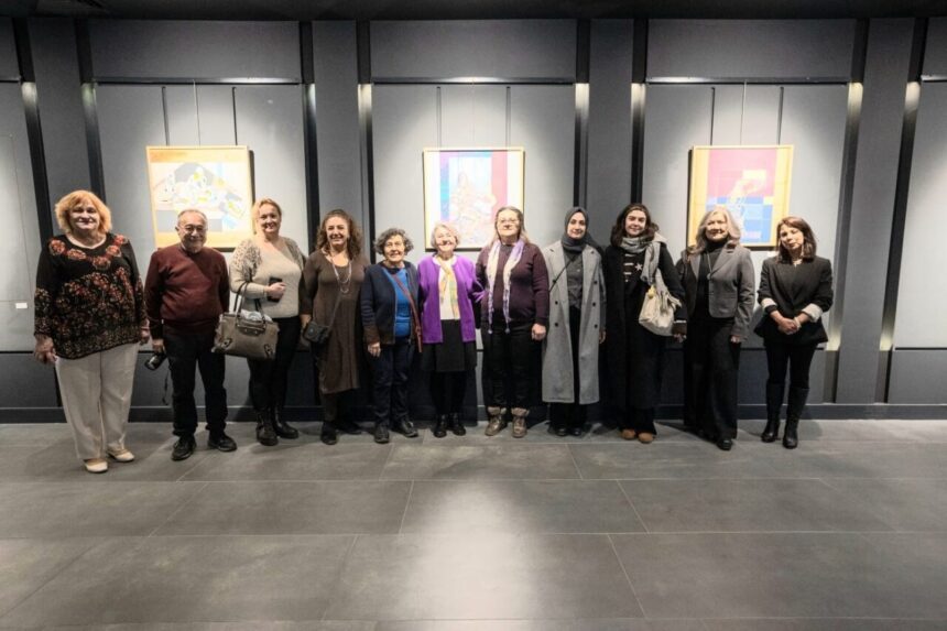 Eskişehirli sanatçı Fatma Garip’in ‘Kare Kök-K/Square Root-K’ isimli resim sergisi açıldı. Eskişehirli sanatçı Fatma Garip’in ‘Kare Kök-K/Square Root-K’ isimli resim sergisi açıldı.