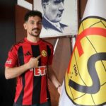 Eskişehirspor, transfer sezonunda 25 yaşındaki sol bek Recep Pekgöz ile sözleşme imzaladı.