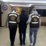 Gazeteci Fatih Ergin, sosyal medyada yaptığı paylaşım sonrası halkı yanıltıcı bilgiyi yayma suçundan gözaltına alındı.