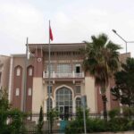 Fethiye’de eşini tüfekle vuran Veli K., çıkarıldığı mahkemece tutuklandı.