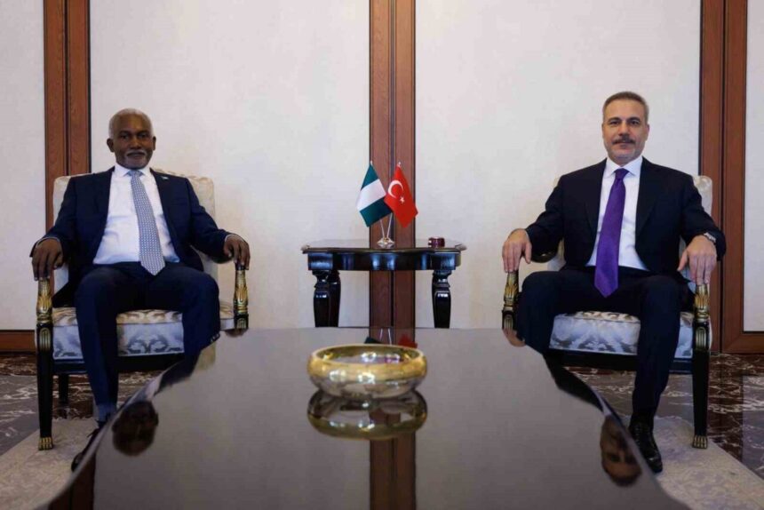 Dışişleri Bakanı Hakan Fidan, Nijerya’nın Dışişleri Bakanı Tuggar ile Ankara’da bir araya geldi. Dışişleri Bakanı Hakan Fidan, Nijerya’nın Dışişleri Bakanı Tuggar ile Ankara’da bir araya geldi.