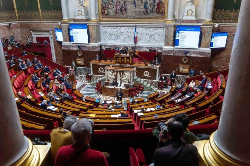 Fransa’da Başbakan Sebastien Lecornu hükümetine karşı iki gensoru önergesi Ulusal Meclis’te reddedildi. Fransa’da Başbakan Sebastien Lecornu hükümetine karşı iki gensoru önergesi Ulusal Meclis’te reddedildi.