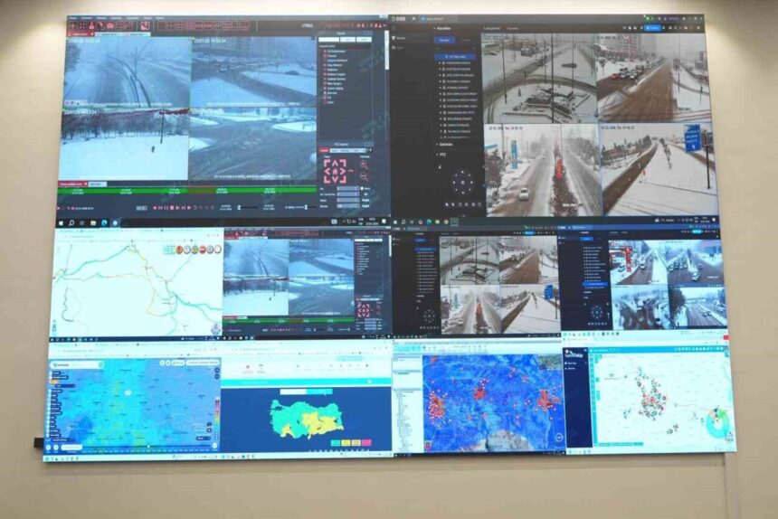 Gaziantep’te Yoğun Kar Yağışına Karşı Önlemler Alındı, Ulaşımda Sorun Yok Gaziantep’te Yoğun Kar Yağışına Karşı Önlemler Alındı, Ulaşımda Sorun Yok