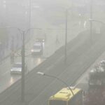 Gaziantep’te etkili yağış ve yoğun sis nedeniyle görüş mesafesi 50 metreye kadar düştü.