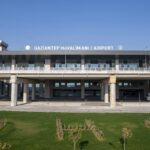 Kar yağışı nedeniyle durdurulan Gaziantep Havalimanı’ndaki uçuşlar yeniden başladı.